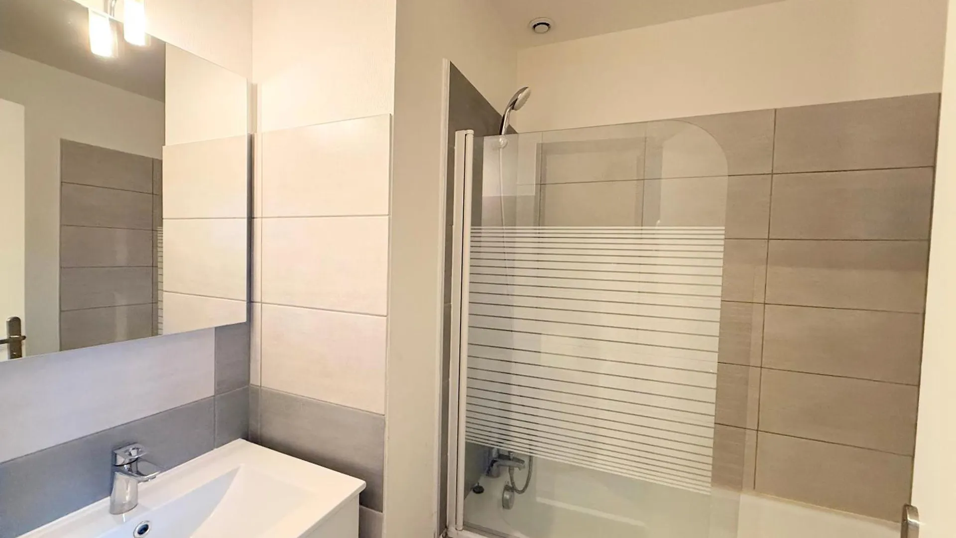 Appartement, Parking, Wifi, Le Monastere